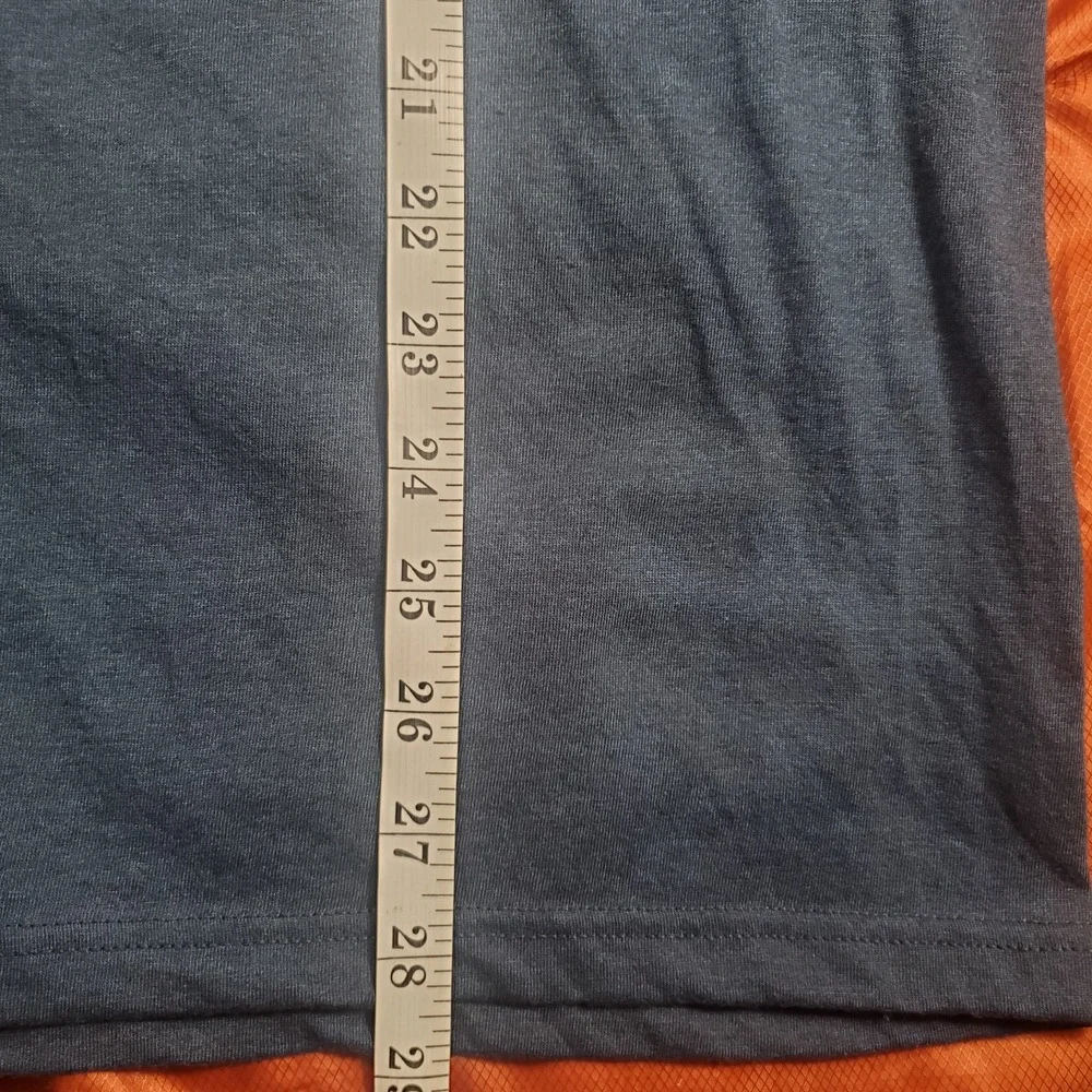 NWT RVCA Peace‎ Bones Knuckles Men's Small Short Sleeve T-Shirt Grey MSRP: $30
